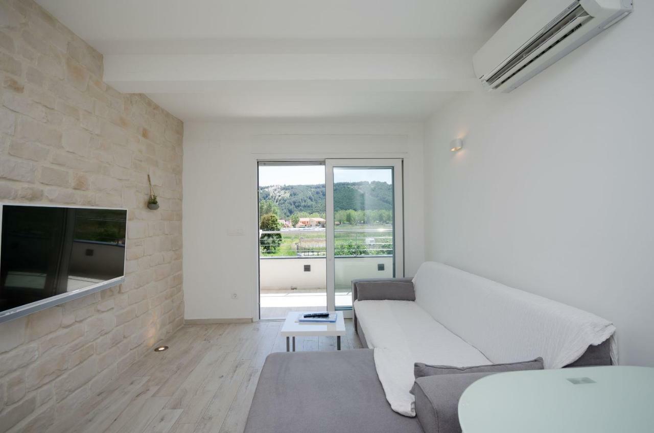 Apartments Zorka Лопар Екстер'єр фото