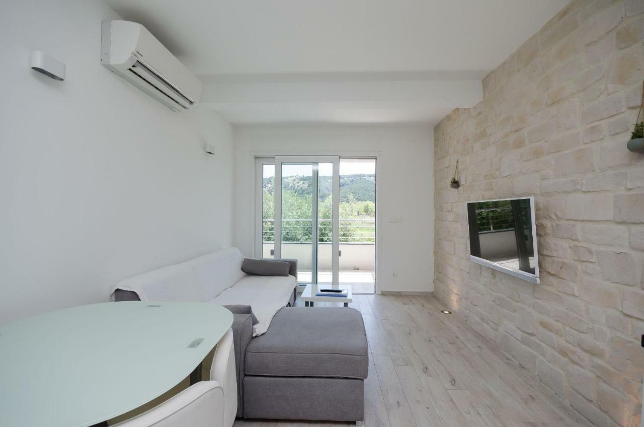 Apartments Zorka Лопар Екстер'єр фото
