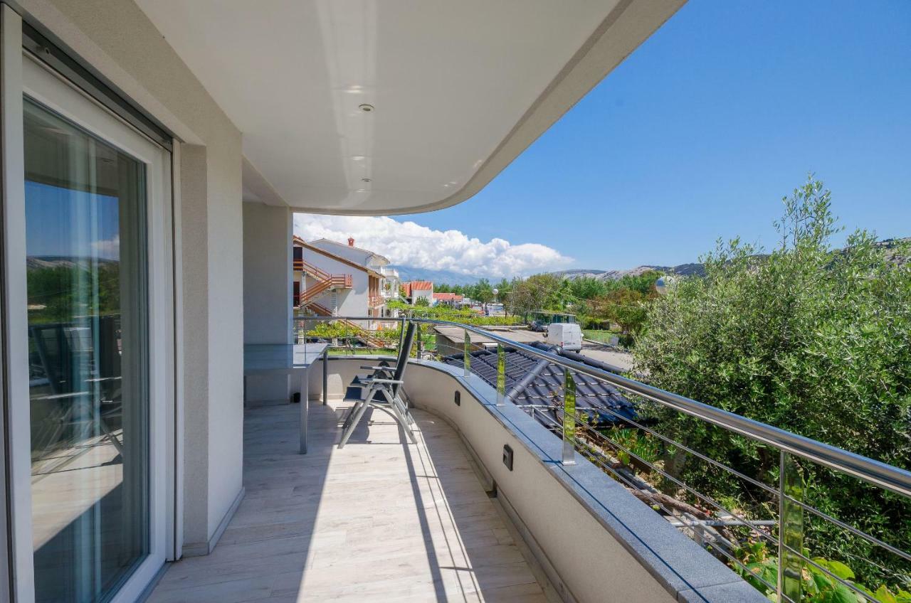 Apartments Zorka Лопар Екстер'єр фото